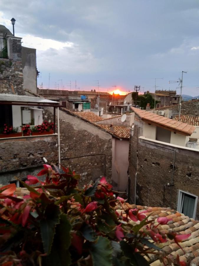 Апартаменты Tivoli Old Town - Casa Nel Quartiere Medioevale Экстерьер фото