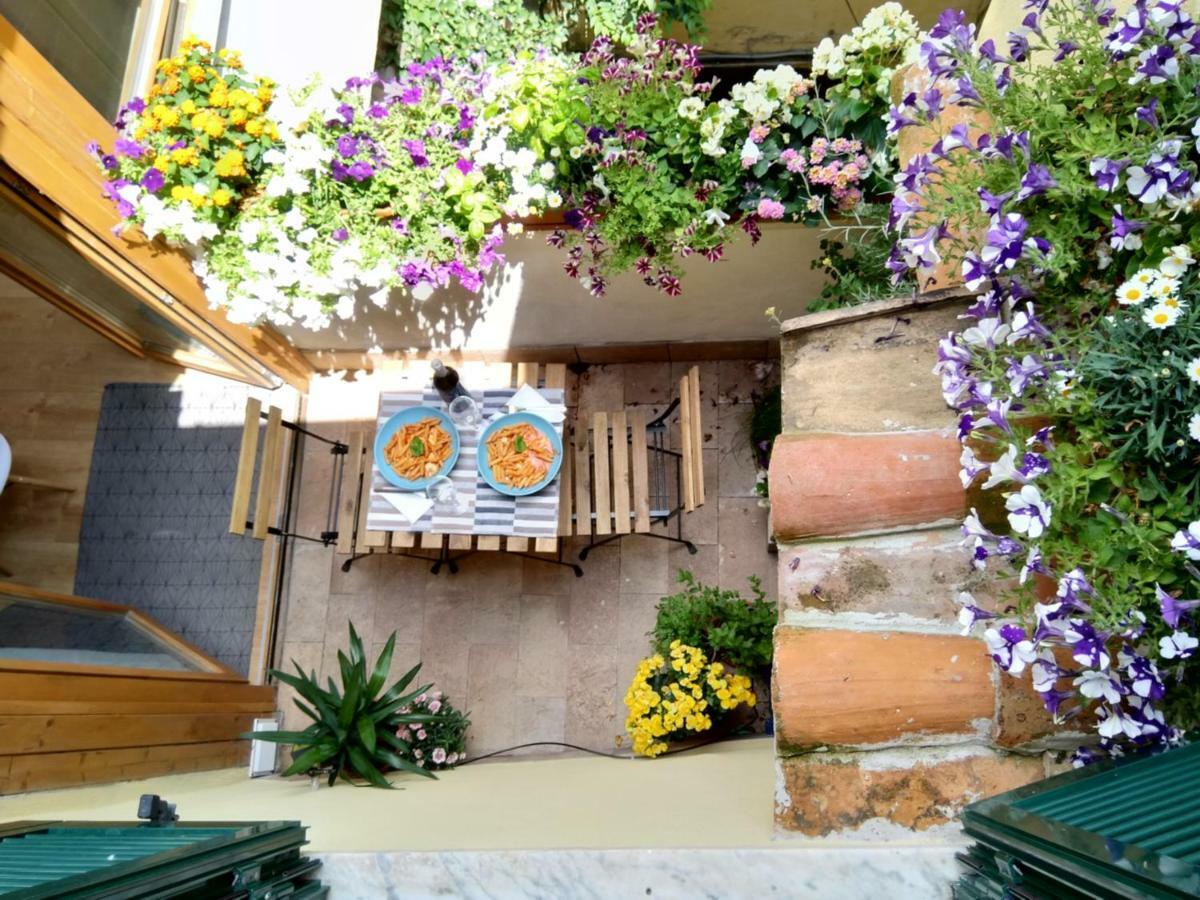 Апартаменты Tivoli Old Town - Casa Nel Quartiere Medioevale Экстерьер фото